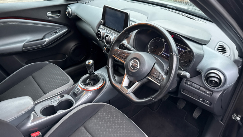 Nissan Juke 1.0 DiG-T N-Connecta 5dr Petrol Hatchback